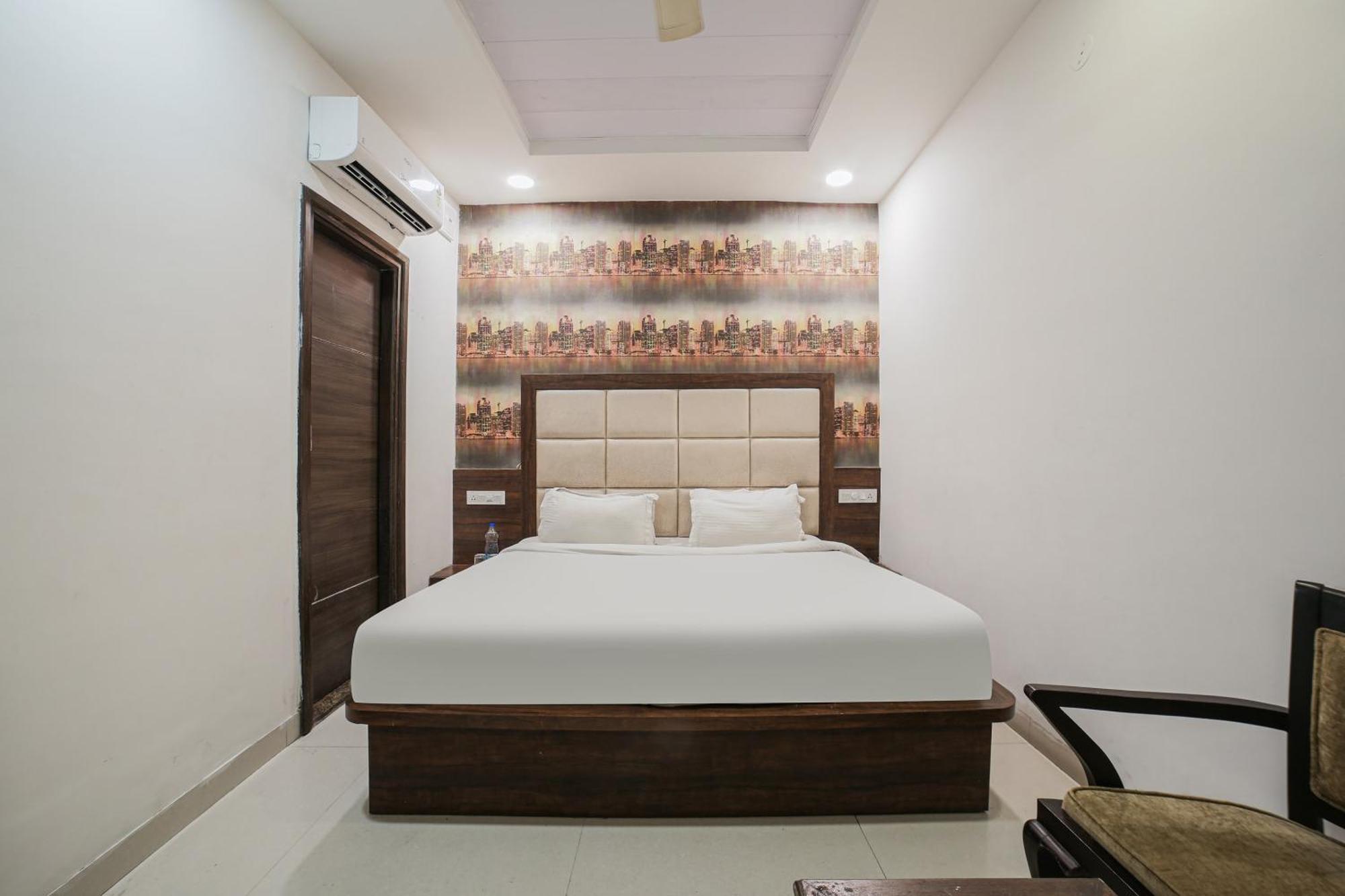 Townhouse Hollywood Heights Ξενοδοχείο Αμριτσάρ Εξωτερικό φωτογραφία
