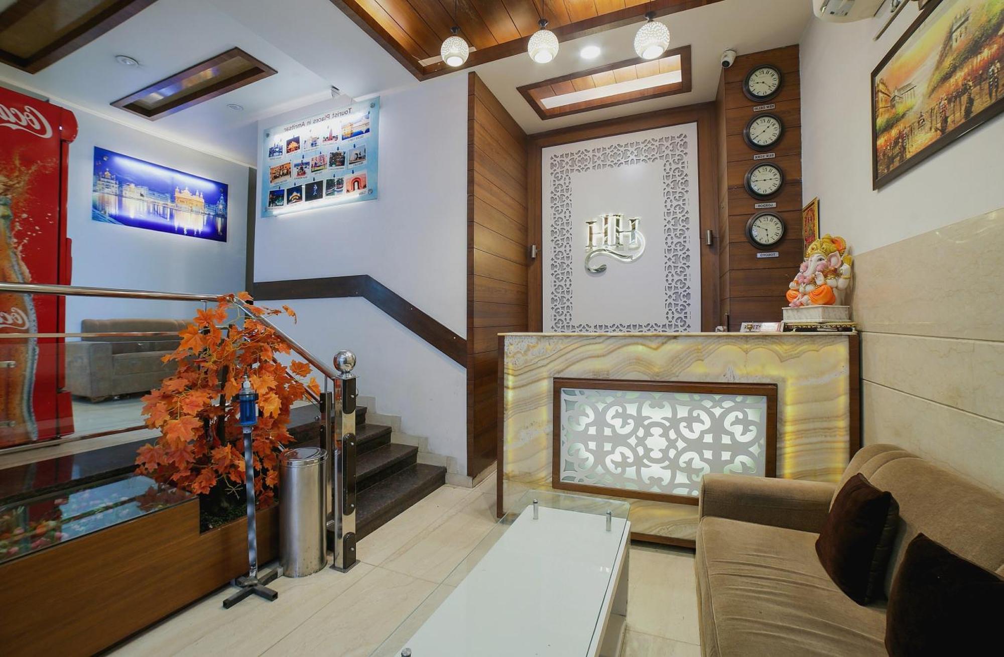 Townhouse Hollywood Heights Ξενοδοχείο Αμριτσάρ Εξωτερικό φωτογραφία