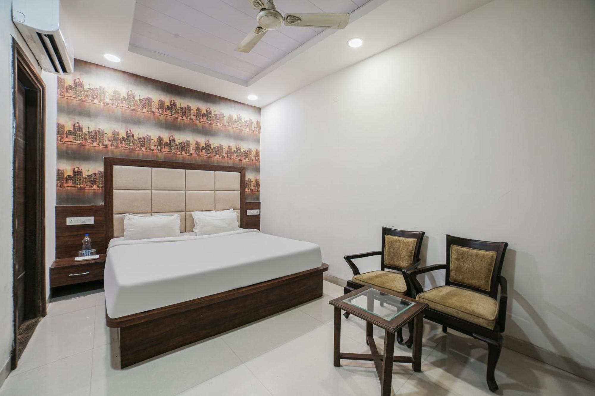 Townhouse Hollywood Heights Ξενοδοχείο Αμριτσάρ Εξωτερικό φωτογραφία