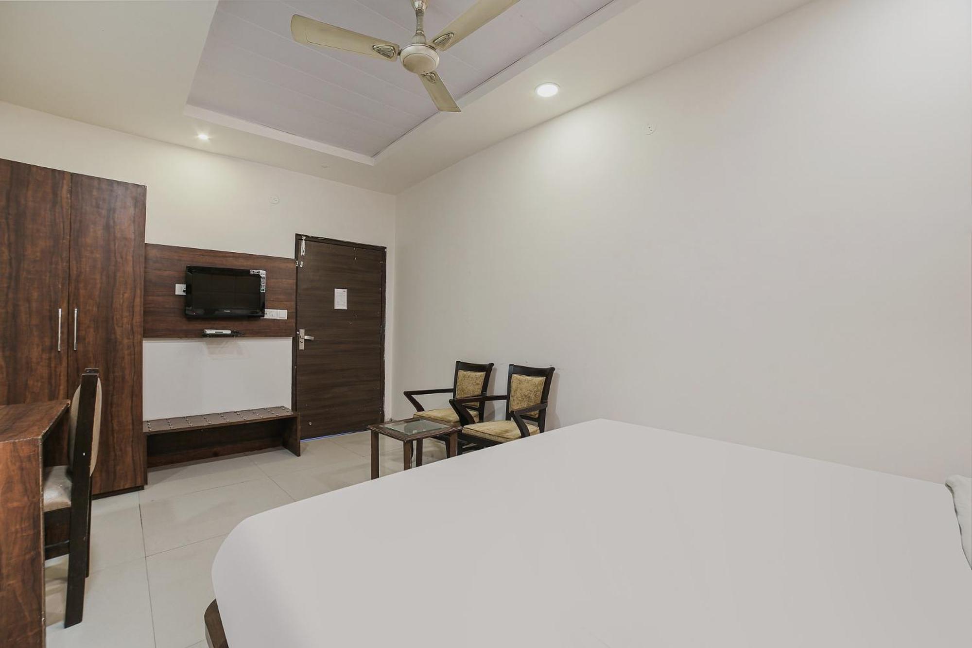 Townhouse Hollywood Heights Ξενοδοχείο Αμριτσάρ Εξωτερικό φωτογραφία