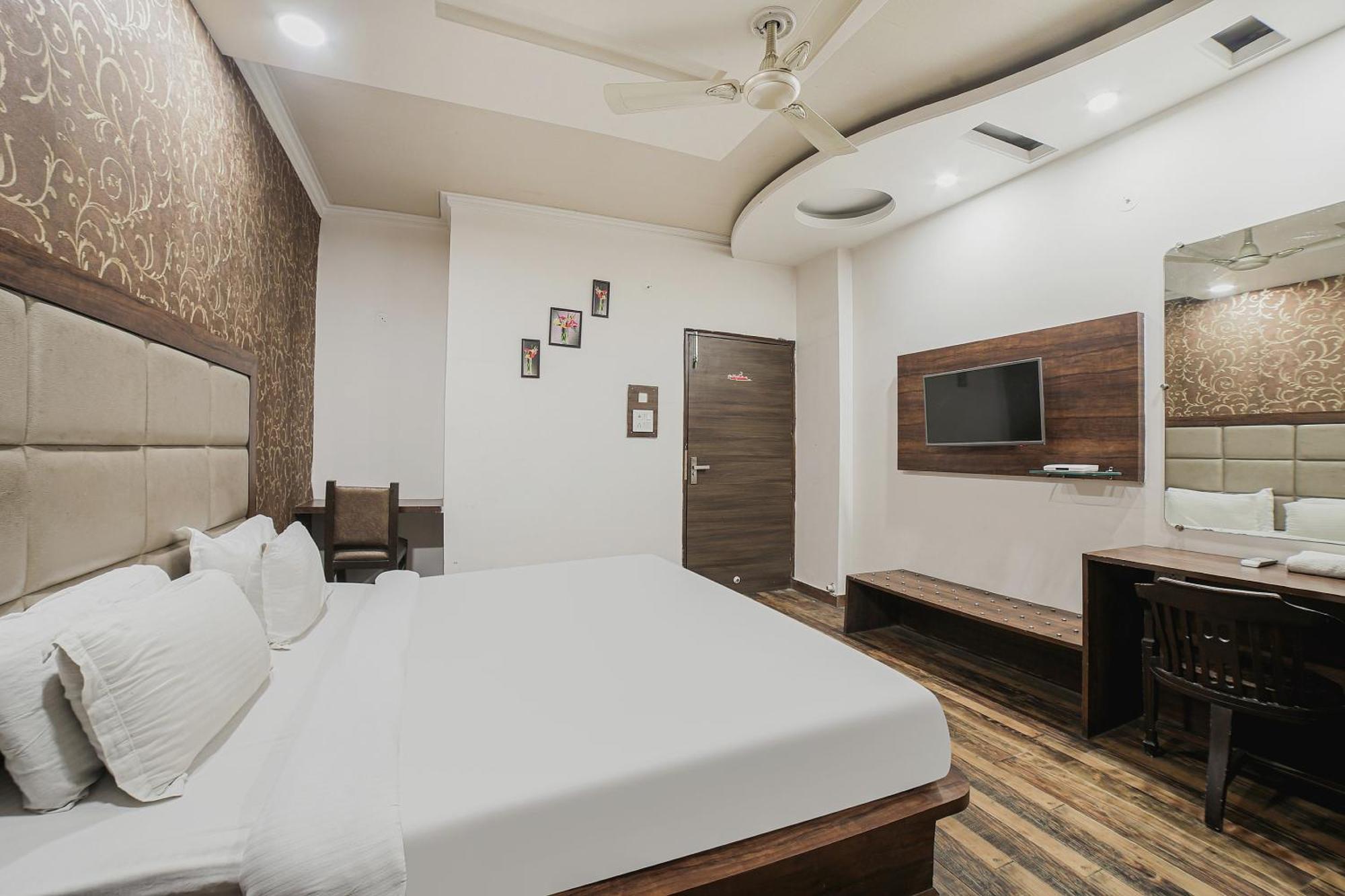 Townhouse Hollywood Heights Ξενοδοχείο Αμριτσάρ Εξωτερικό φωτογραφία