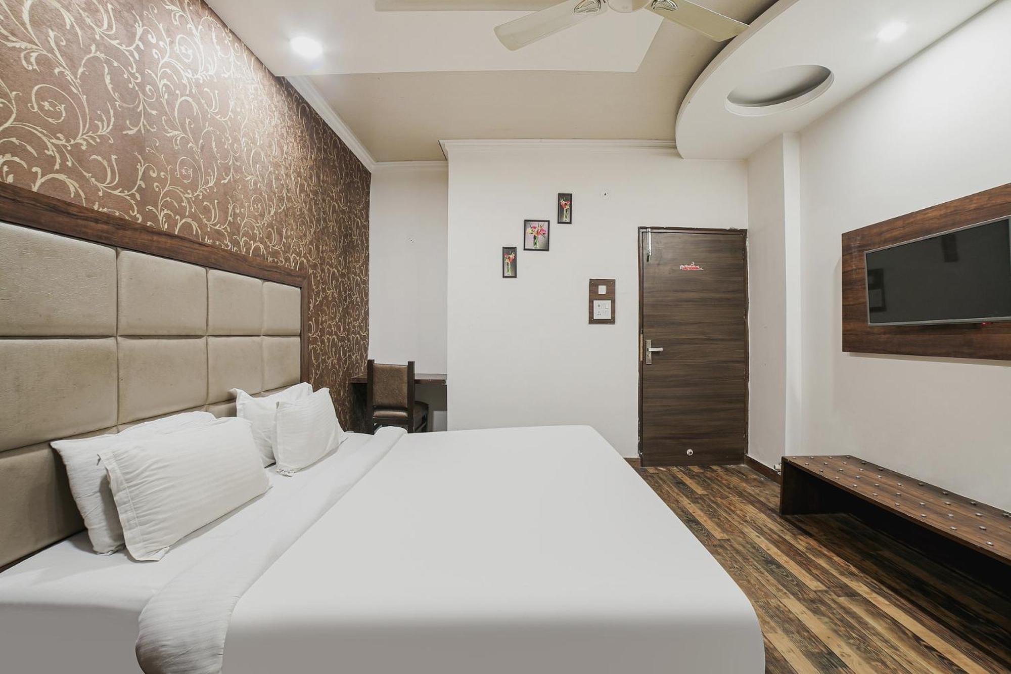Townhouse Hollywood Heights Ξενοδοχείο Αμριτσάρ Εξωτερικό φωτογραφία