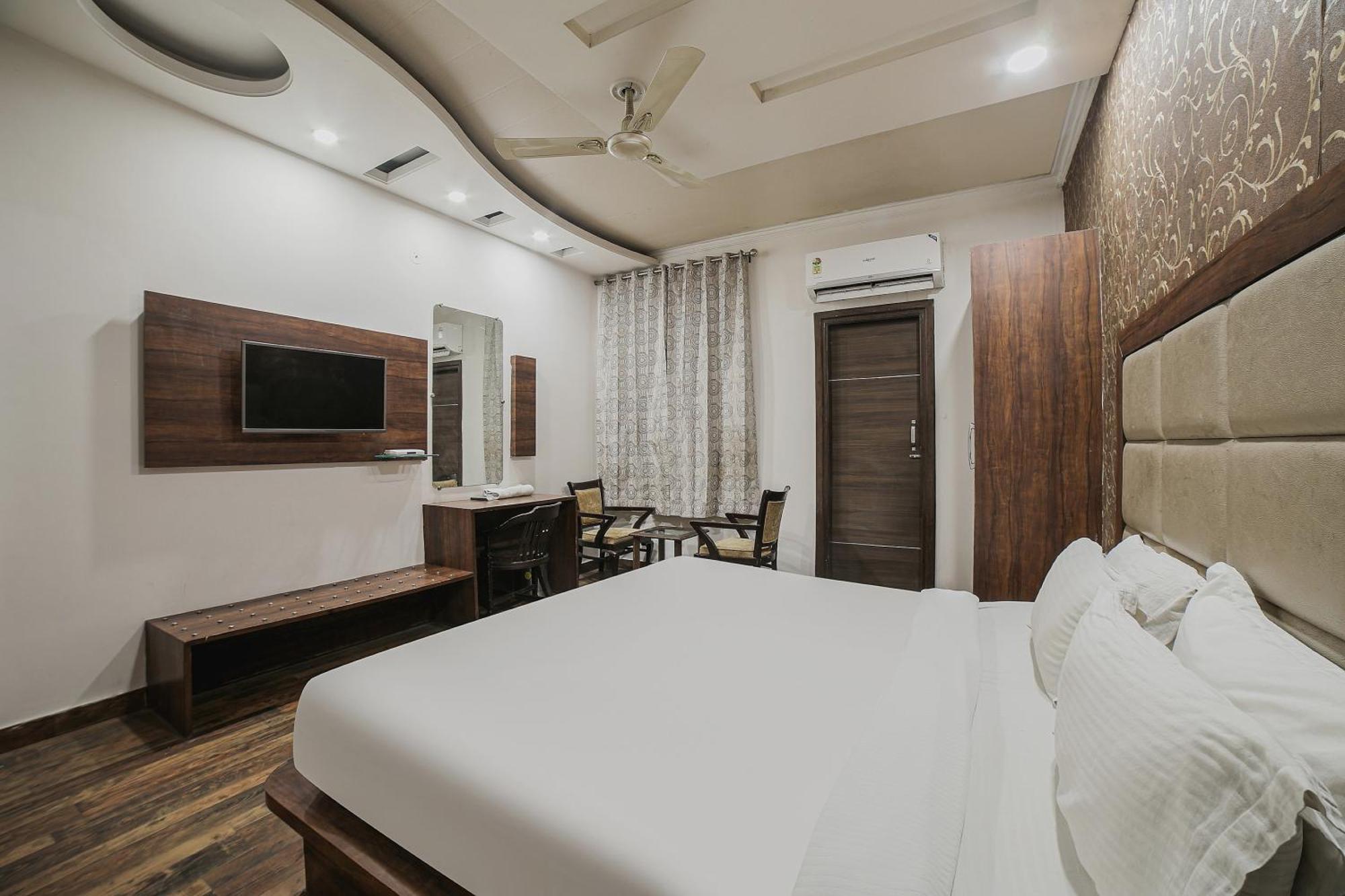 Townhouse Hollywood Heights Ξενοδοχείο Αμριτσάρ Εξωτερικό φωτογραφία